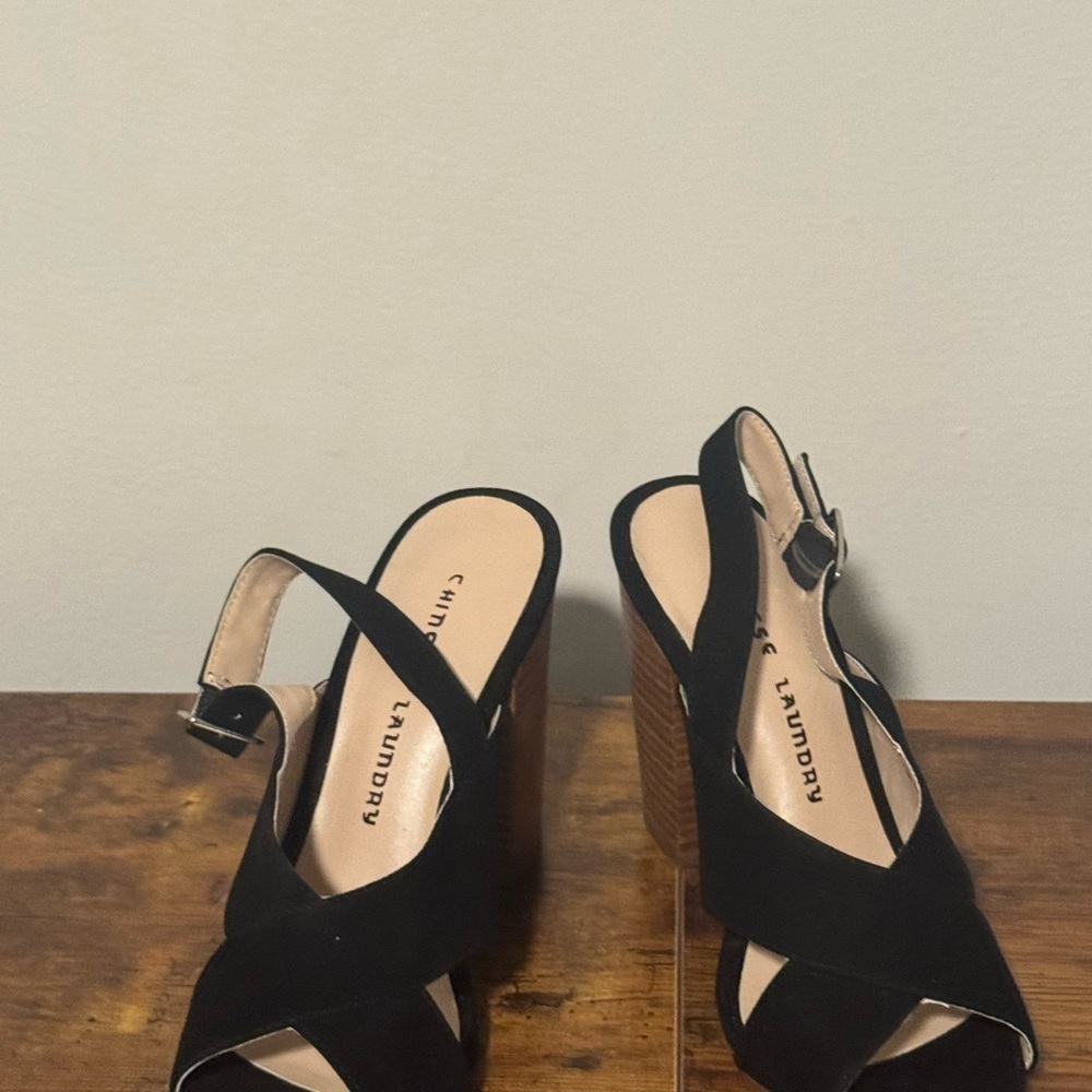 Chinese Laundry, Chic Black Heeled Sandals - Picture 2 of 6